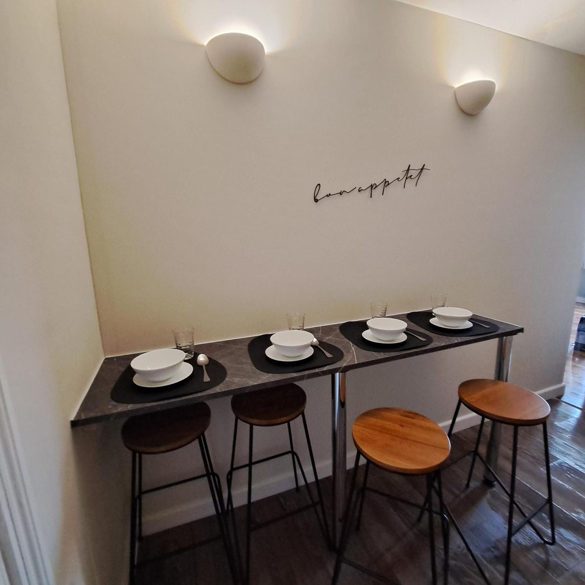 Generous 3 Bed In The Heart Of The Village Holiday home