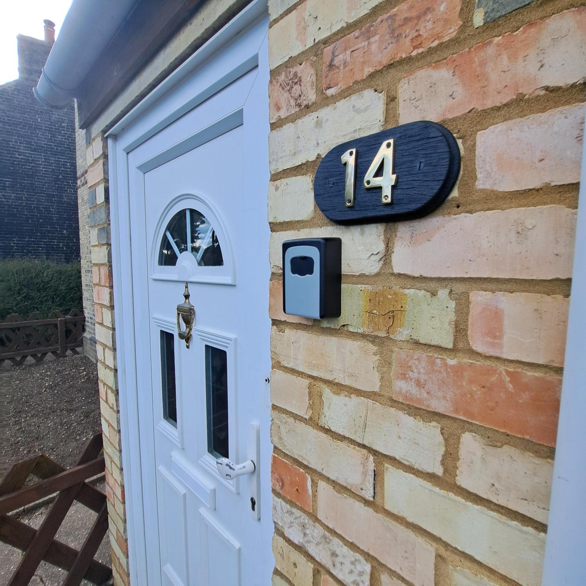 Generous 3 Bed In The Heart Of The Village Huntingdon