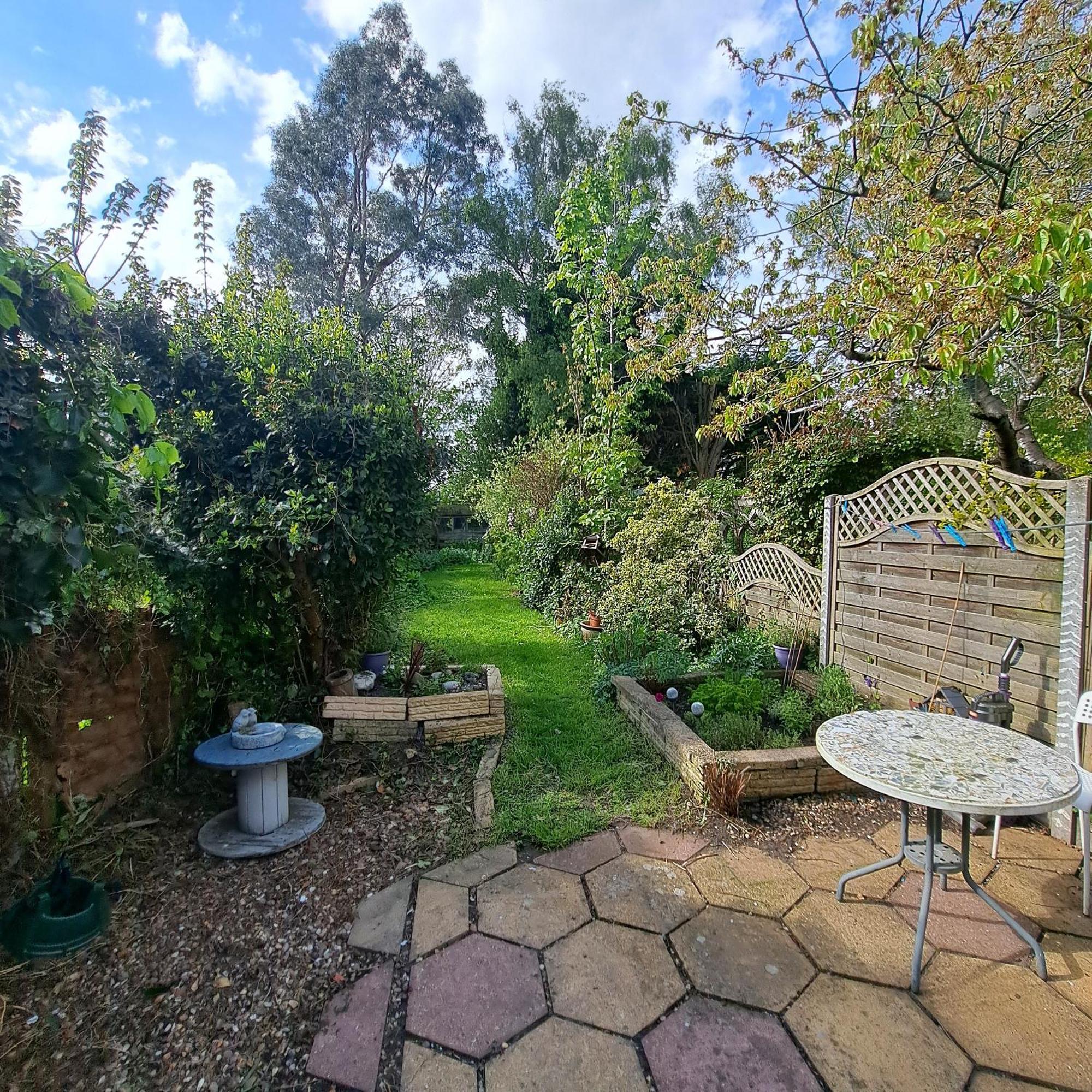 Generous 3 Bed In The Heart Of The Village Holiday home Huntingdon
