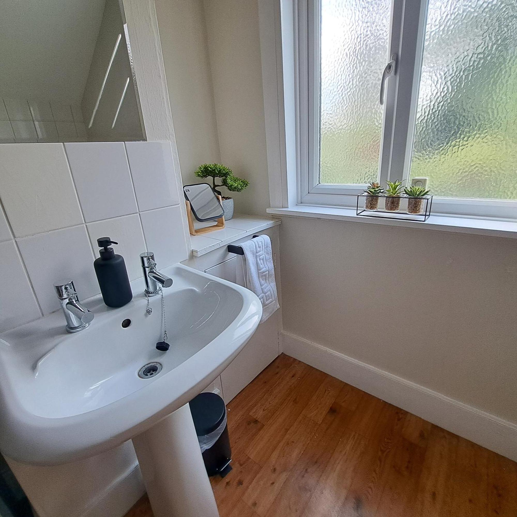 Generous 3 Bed In The Heart Of The Village Huntingdon